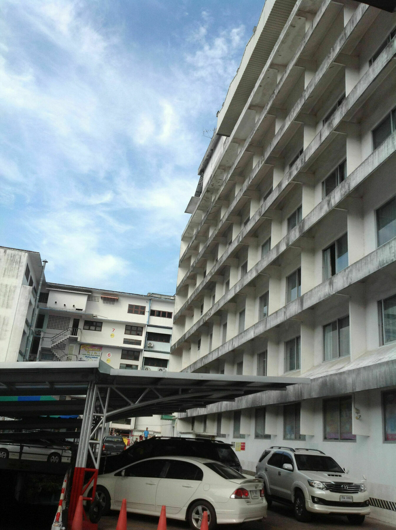 Thaihotel Nakorn Si Thammarat ナコーンシータンマラート エクステリア 写真