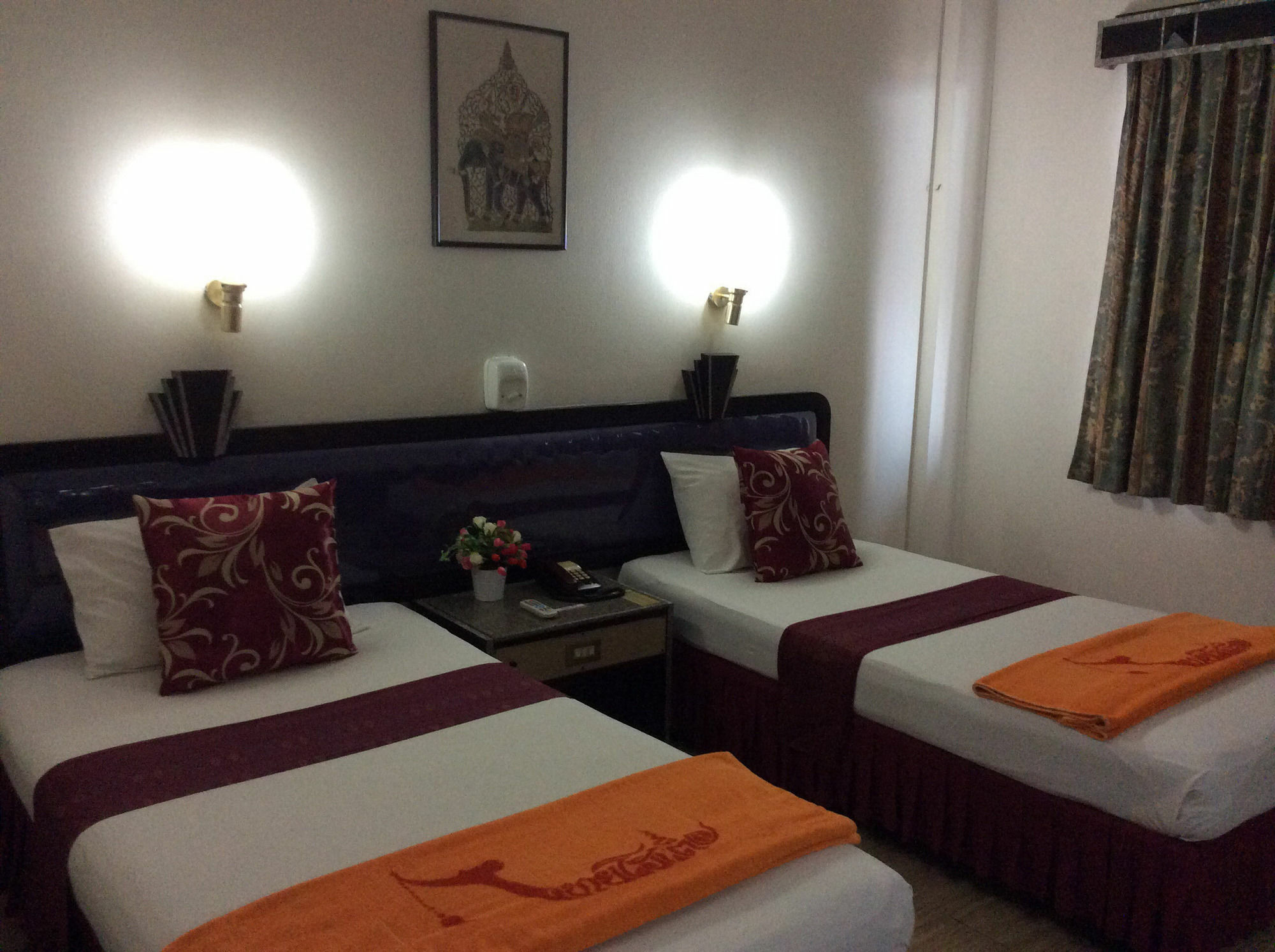Thaihotel Nakorn Si Thammarat ナコーンシータンマラート エクステリア 写真