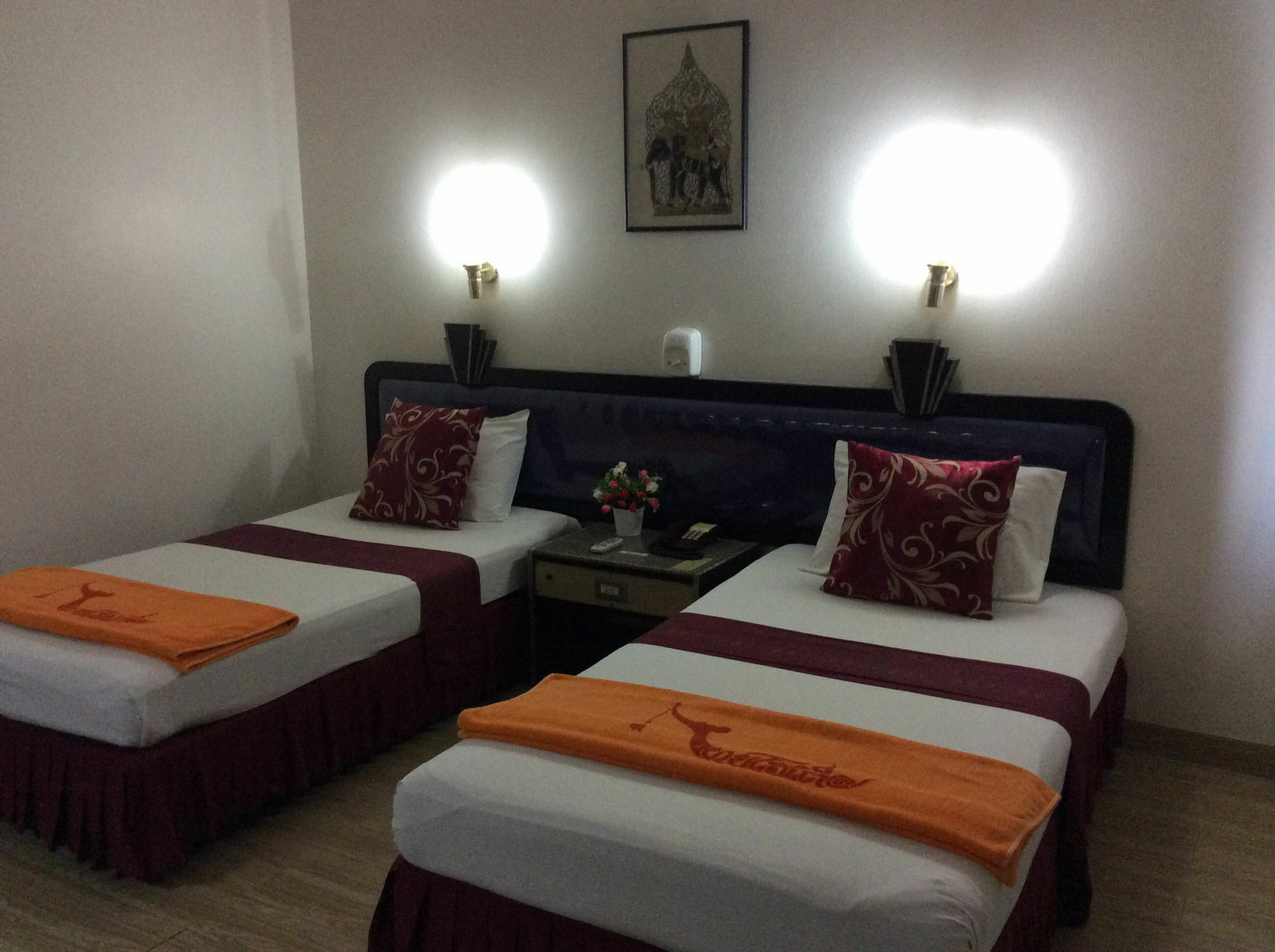 Thaihotel Nakorn Si Thammarat ナコーンシータンマラート エクステリア 写真