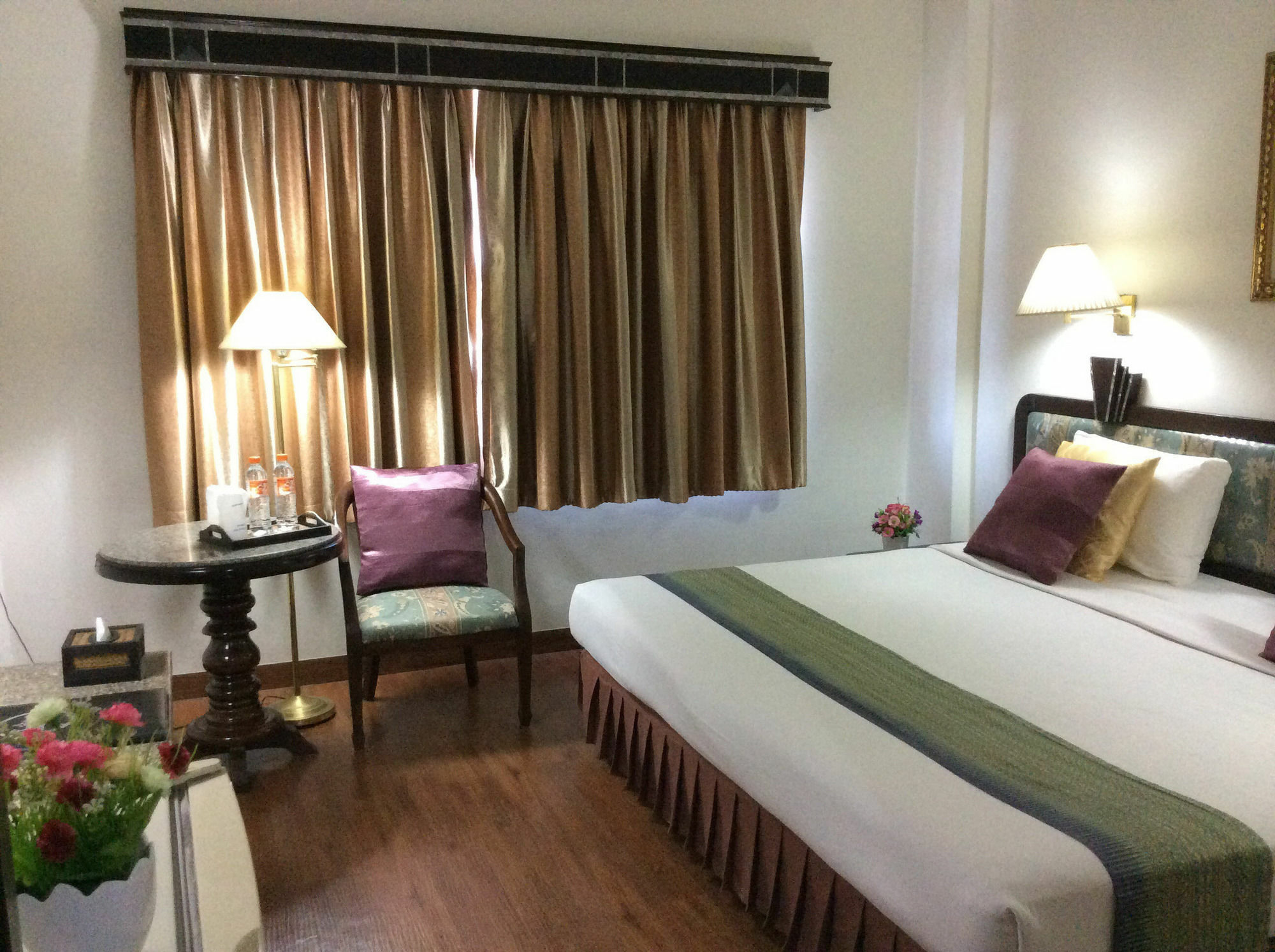Thaihotel Nakorn Si Thammarat ナコーンシータンマラート エクステリア 写真